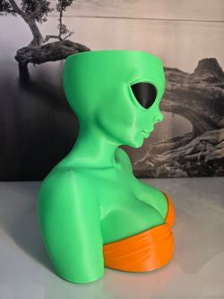 Green Alien Planter Unique Home Decor 👽